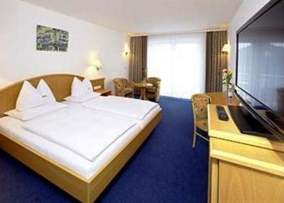 фото отеля Hotel Sonnenhof Dietzenbach