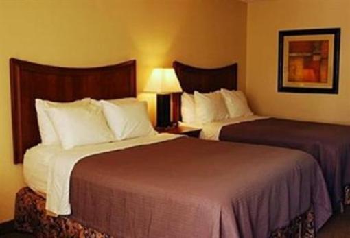 фото отеля Trade Winds Central Inn