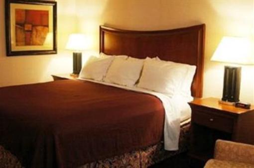 фото отеля Trade Winds Central Inn