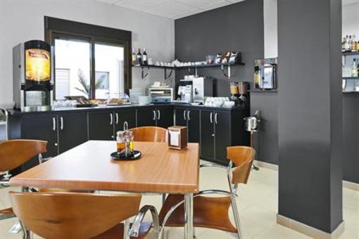 фото отеля Hostal Villa Paracuellos