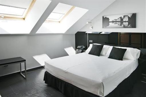 фото отеля Hostal Villa Paracuellos