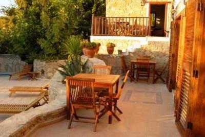 фото отеля Lazy Lizard Hotel