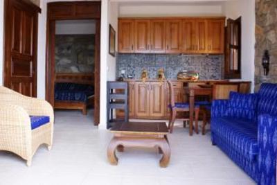 фото отеля Lazy Lizard Hotel