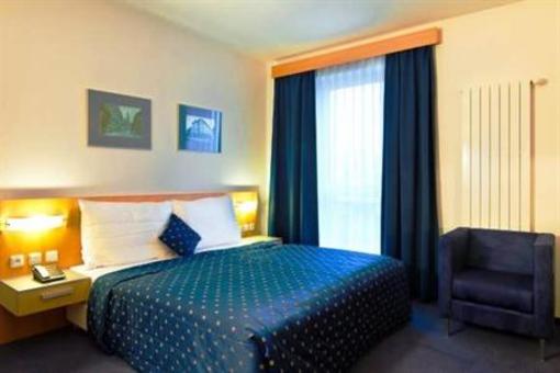 фото отеля Hotel Blue Bratislava