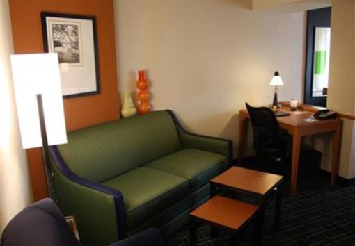 фото отеля Fairfield Inn & Suites Morgantown Granville