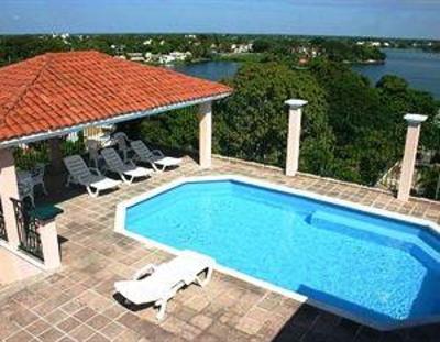 фото отеля Hotel & Suites Real del Lago