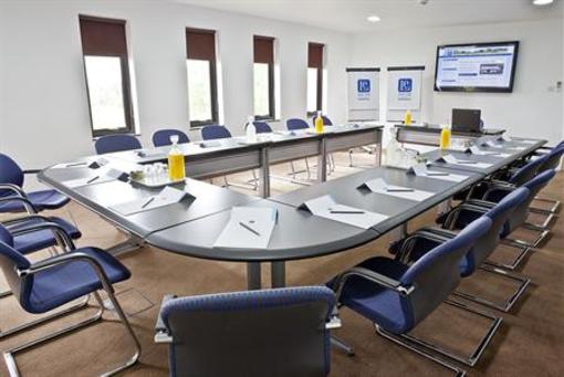 фото отеля Lane End Conference Centre