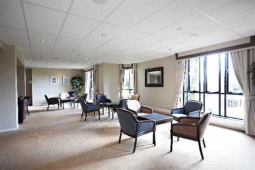 фото отеля Lane End Conference Centre