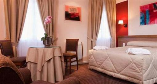 фото отеля Hotel d'Etigny Bagneres-de-Luchon