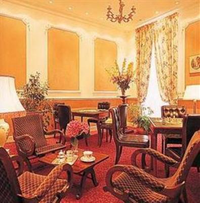 фото отеля Hotel d'Etigny Bagneres-de-Luchon