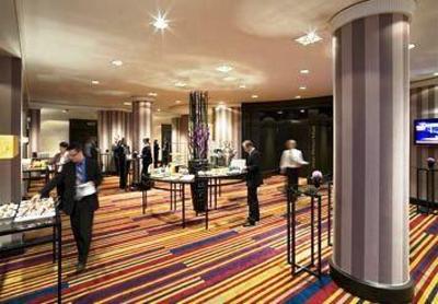 фото отеля Renaissance Cologne Hotel