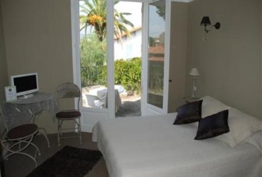 фото отеля Vanille Hotel Cagnes-sur-Mer