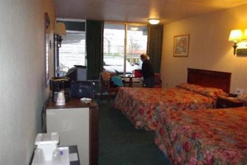 фото отеля Rodeway Inn Pigeon Forge
