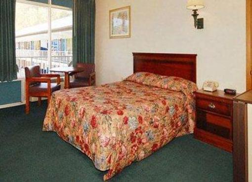 фото отеля Rodeway Inn Pigeon Forge