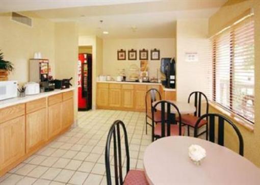 фото отеля Sleep Inn & Suites Near Ft. Bragg