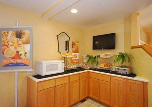 фото отеля Sleep Inn & Suites Near Ft. Bragg