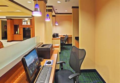 фото отеля Fairfield Inn & Suites Tulsa Southeast/Crossroads Village