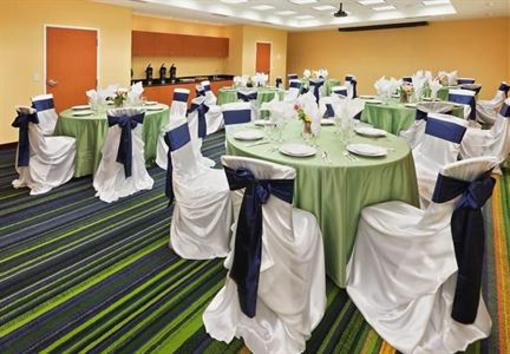 фото отеля Fairfield Inn & Suites Tulsa Southeast/Crossroads Village