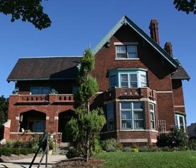 фото отеля The Brumder Mansion Bed & Breakfast Milwaukee