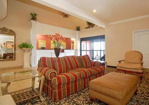 фото отеля Comfort Suites Texarkana (Texas)
