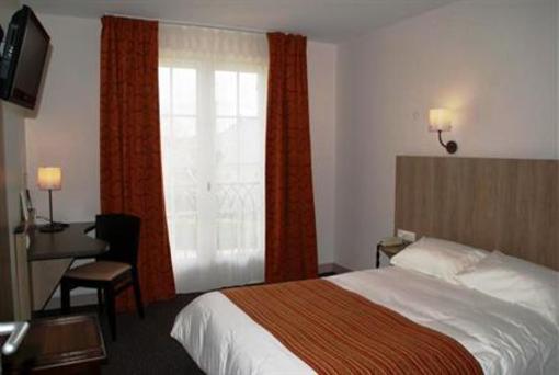 фото отеля Brit Hotel La Croix Blanche Sainte-Anne-d'Auray