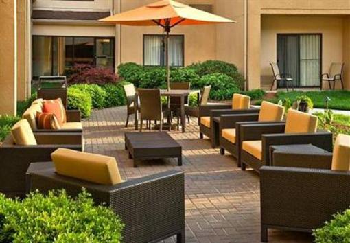 фото отеля Courtyard Raleigh Cary