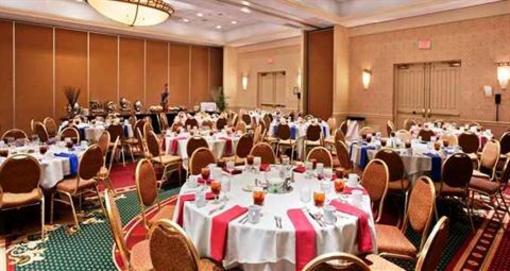 фото отеля DoubleTree Cleveland East Beachwood