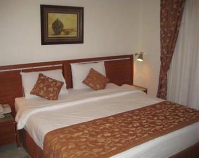 фото отеля Al Deyafa Hotel Apartments 3