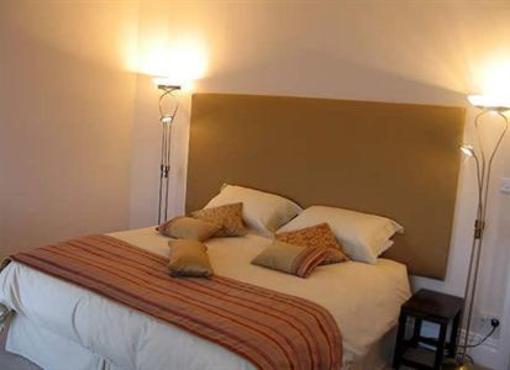 фото отеля Tides Reach Guest House