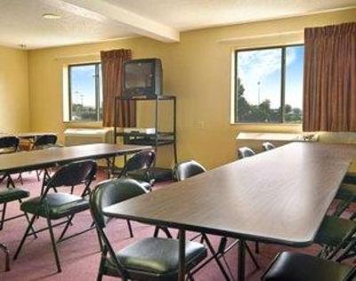 фото отеля Super 8 Motel Mall Loop Joliet