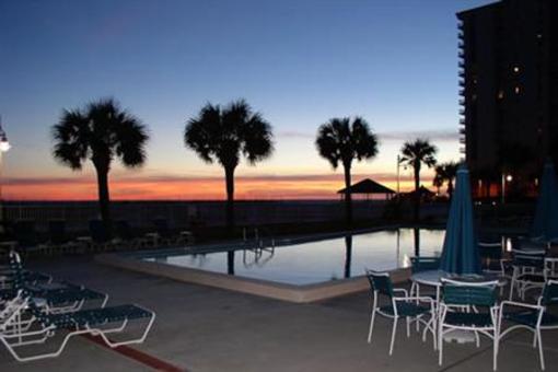 фото отеля Destin Holiday Beach Resort 2
