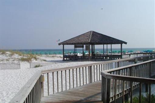 фото отеля Destin Holiday Beach Resort 2