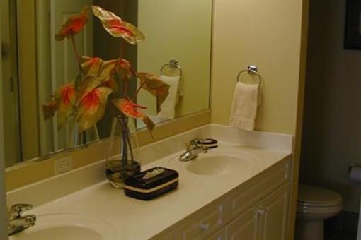 фото отеля Destin Holiday Beach Resort 2