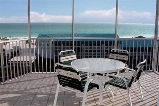 фото отеля Destin Holiday Beach Resort 2