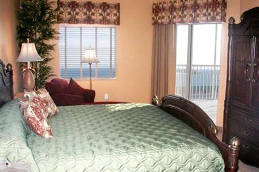 фото отеля Destin Holiday Beach Resort 2