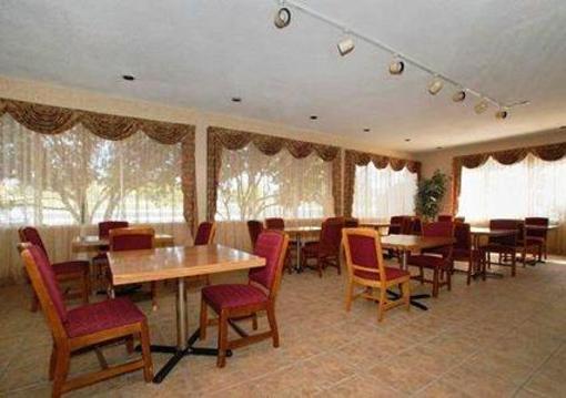 фото отеля Econo Lodge & Suites Greensboro (North Carolina)