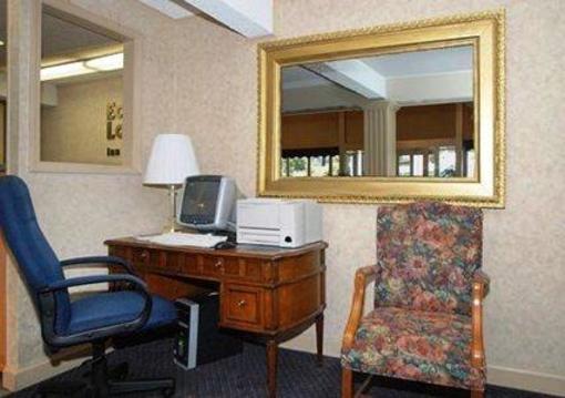 фото отеля Econo Lodge & Suites Greensboro (North Carolina)
