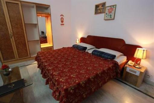 фото отеля Hotel Surya Khajuraho