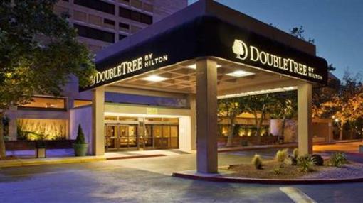фото отеля Doubletree by Hilton Albuquerque