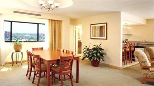фото отеля Doubletree by Hilton Albuquerque
