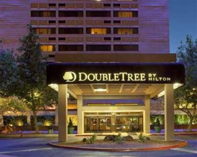 фото отеля Doubletree by Hilton Albuquerque