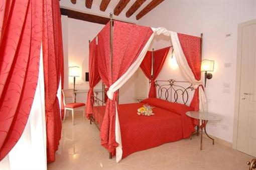 фото отеля Locanda Alla Vite Dorata Venice