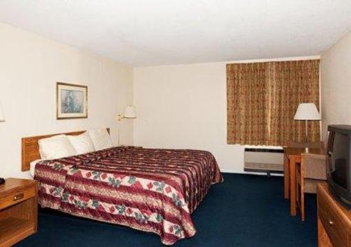 фото отеля Econo Lodge Inn & Suites Stevens Point