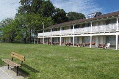 фото отеля Skylark Shores Resort Motel