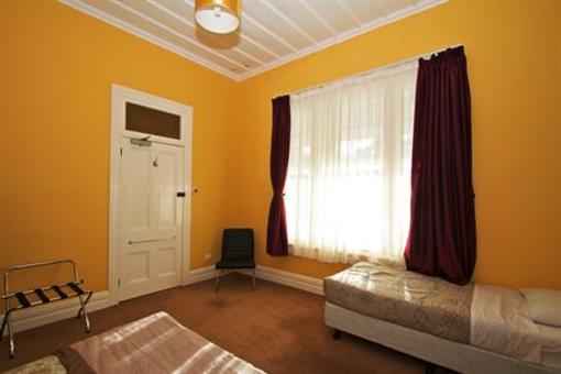 фото отеля Verandahs Backpackers Lodge