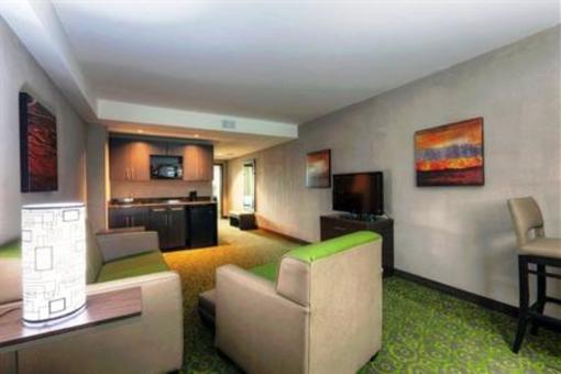 фото отеля Holiday Inn Winnipeg Airport - Polo Park