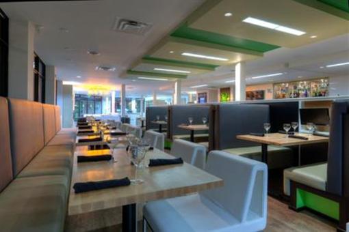 фото отеля Holiday Inn Winnipeg Airport - Polo Park