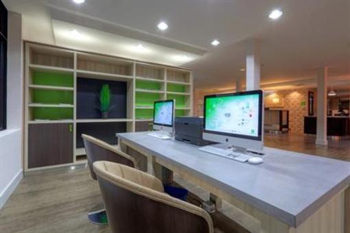 фото отеля Holiday Inn Winnipeg Airport - Polo Park