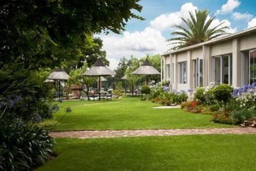 фото отеля Cedar Park Hotel & Conference Centre