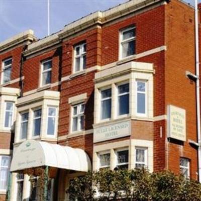 фото отеля Courtneys Of Gynn Square Hotel Blackpool